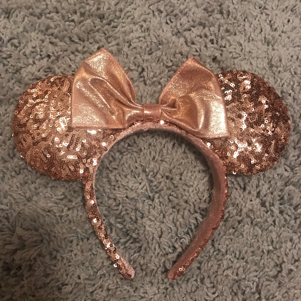 Disney Parks Rose Gold Minnie Mouse ears